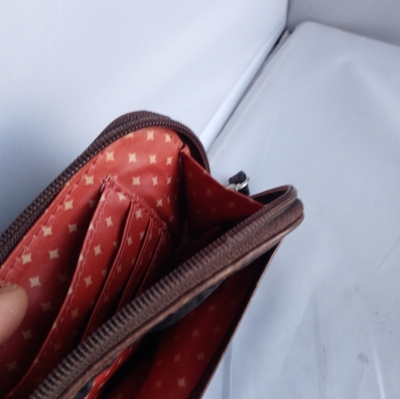 FOSSIL. VINTAGE QUILTED WALLET - Picture 7 of 7